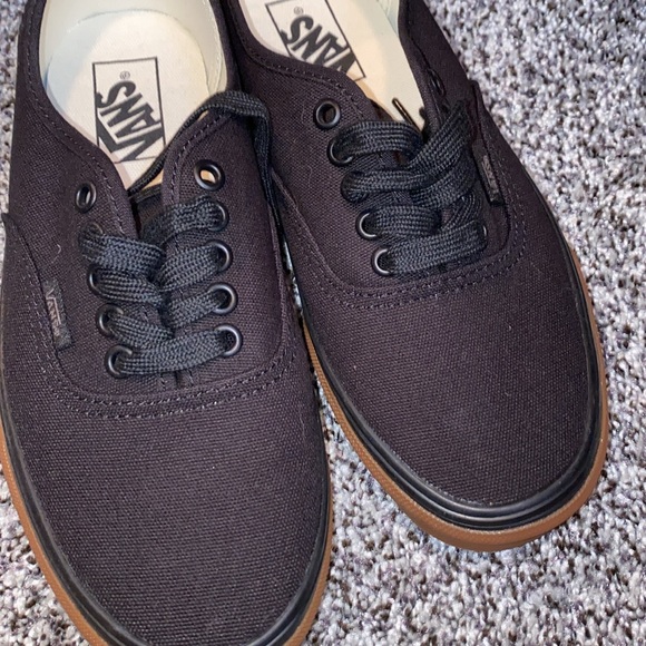 Vans - Picture 4 of 5